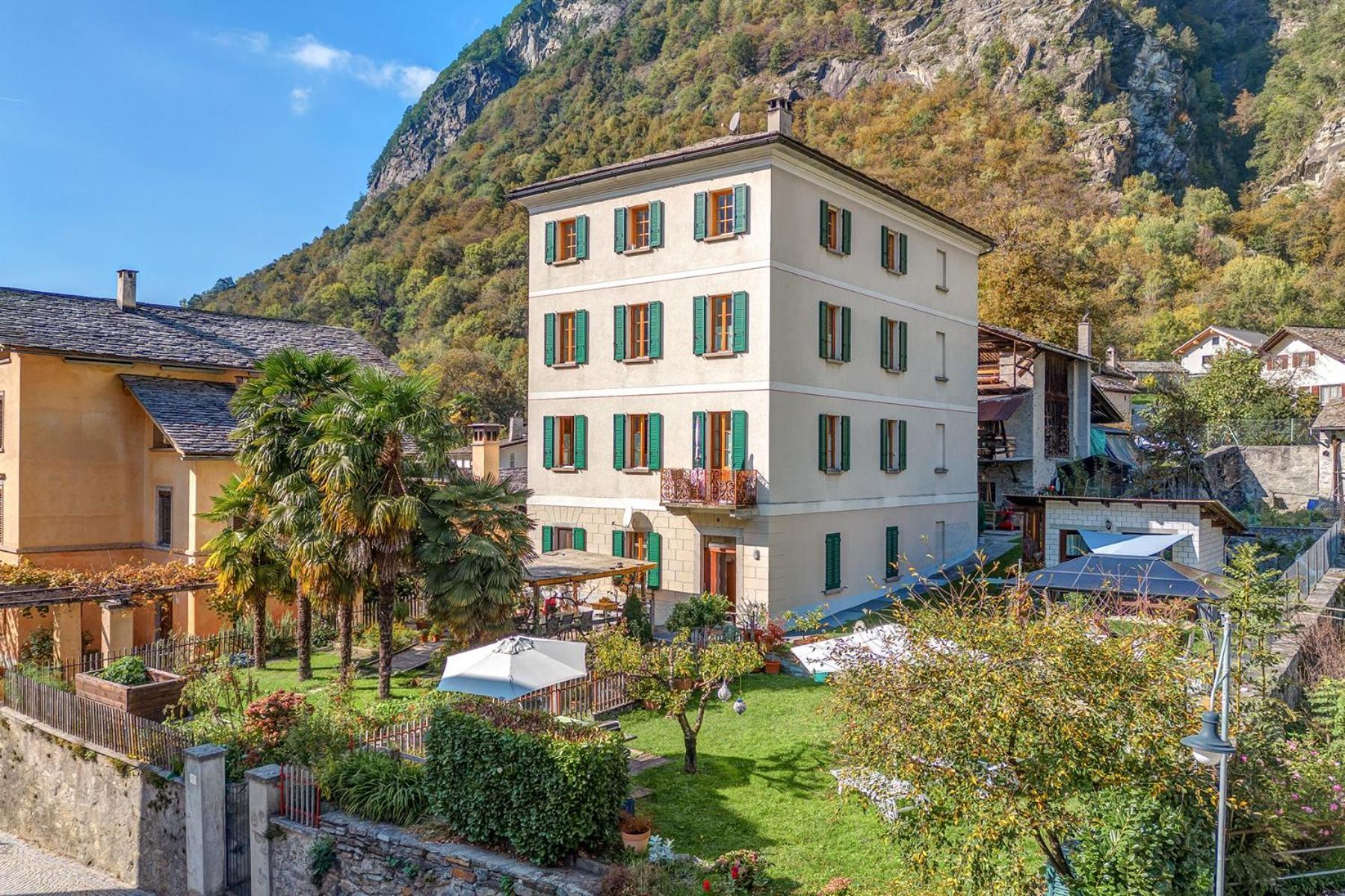 In Val Bregaglia Mille Possibilita Di Benessere Villa Castasegna Exterior photo